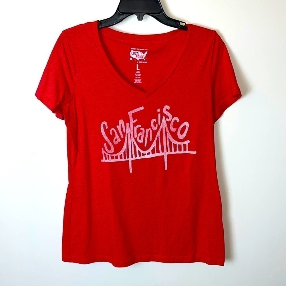 🌸 Local Pride San Francisco top tee. Size large.